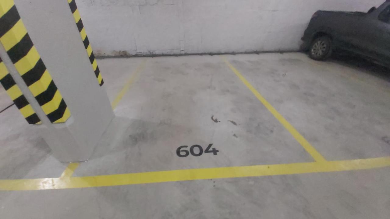 Ap No Centro, Ao Lado De Praca De * Pocos de Caldas